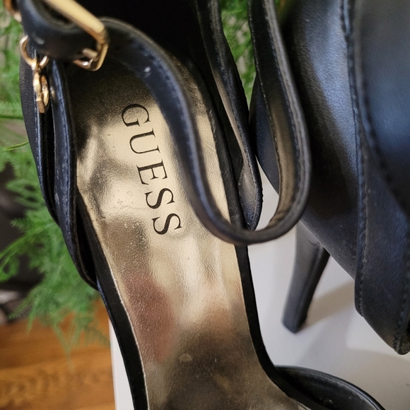 Guess platform peeptoe pumps - Picture 6 of 11
